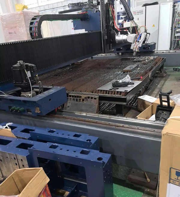 配合測試新版組合閥，完成設(shè)備組合安裝