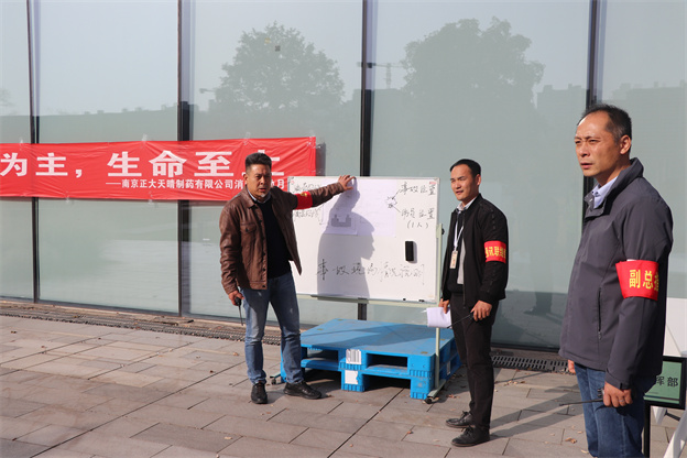 17018553955301514D87.jpg 3.jpg