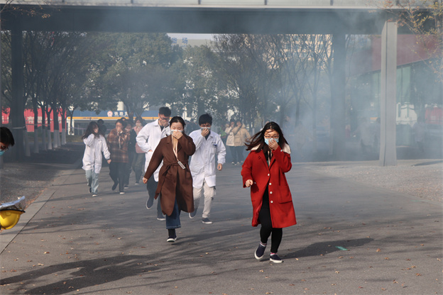 1701855441178065FFFE.jpg 6.jpg