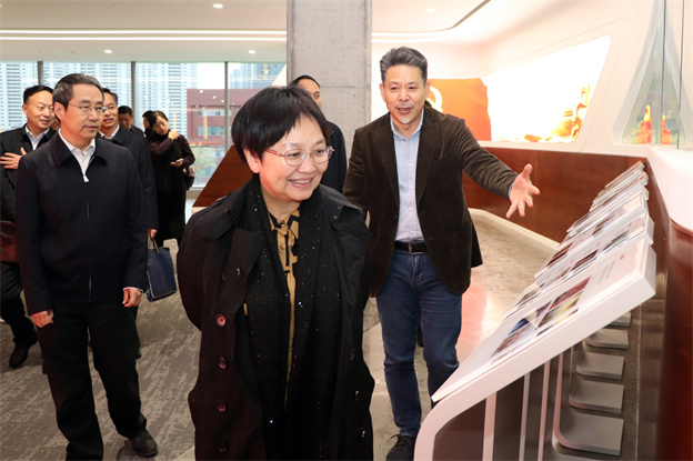 1731981862143640698F.jpg 5.jpg