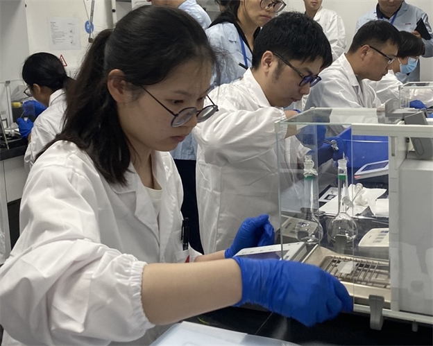 17332892416459936F16.jpg 2.jpg