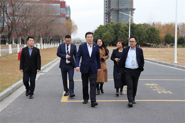 1736469727885809CD42.jpg 5.4.jpg