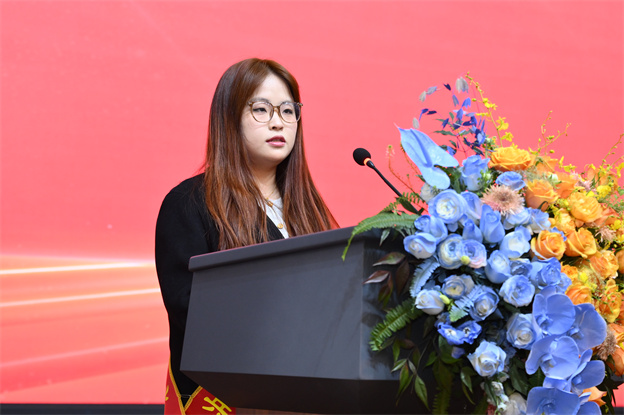 173733393660627497C2.jpg 12.5劉菲菲.jpg