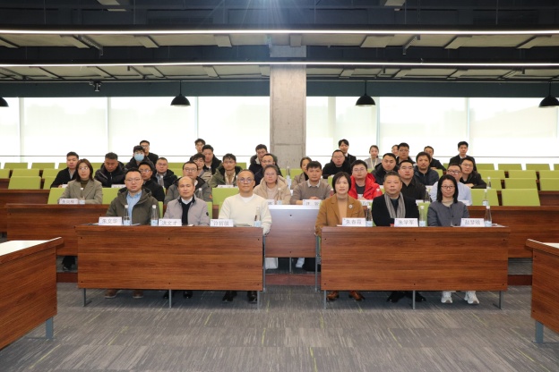 1739951401112829EE33.jpg 6.JPG