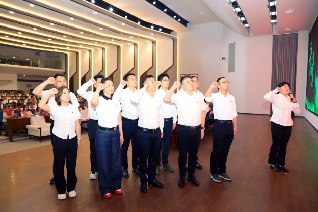 1749816751186198DB40.jpg 8.2.JPG