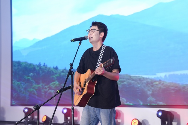 1753079041378335718A.jpg 11.2.jpg