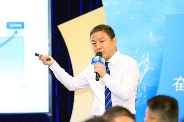 1753671124803618E9C5.jpg 4.3.JPG