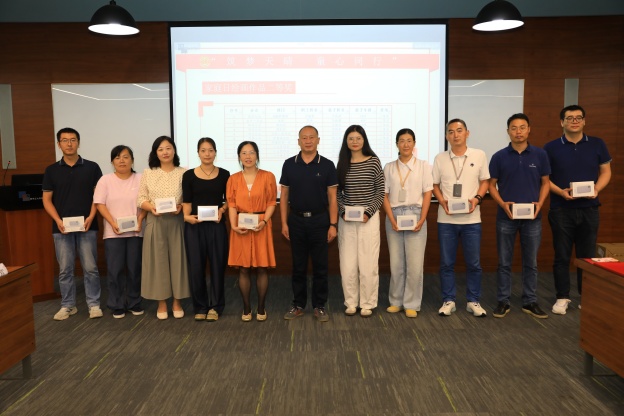 17587086031289874DE3.jpg 3-2.JPG